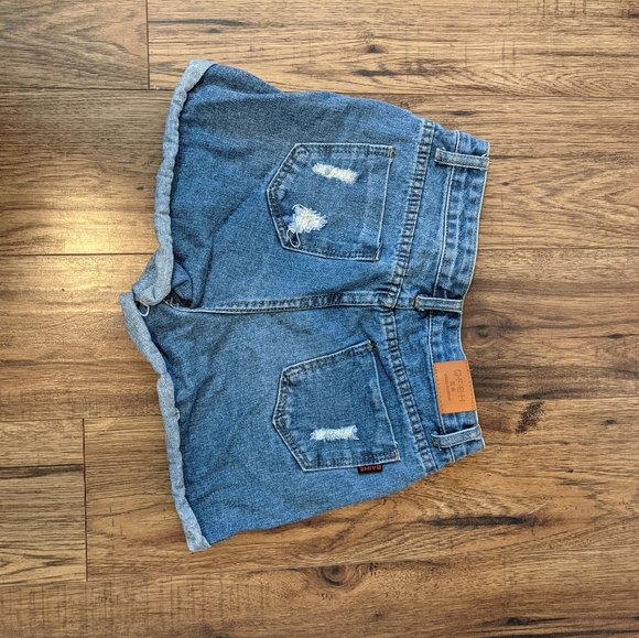QFBH High Waisted Denim Shorts - Picture 5 of 6